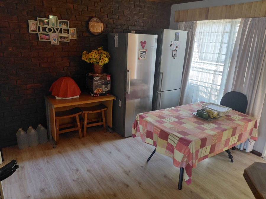 2 Bedroom Property for Sale in Pellissier Free State